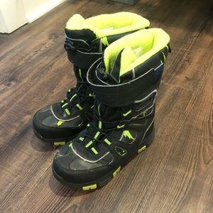Kids winter boots